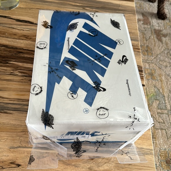 Jordan 1 Low Travis Scott Fragment ua 1/1 brand new in box with multiple laces - Picture 10 of 11